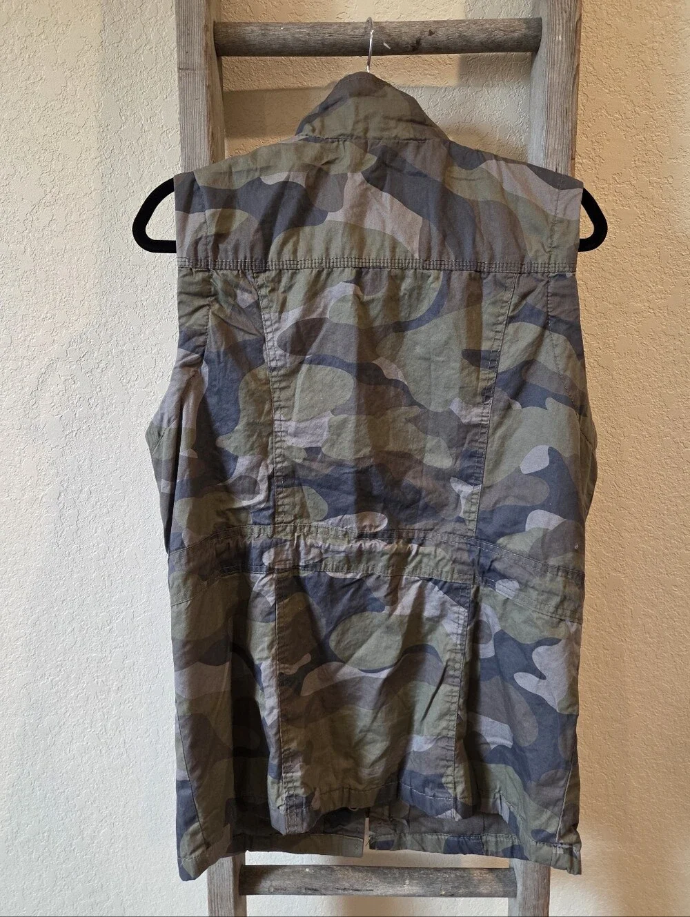 Snobbish Sleeveless Camo Utility Vest - Olive & Gray - Size XL